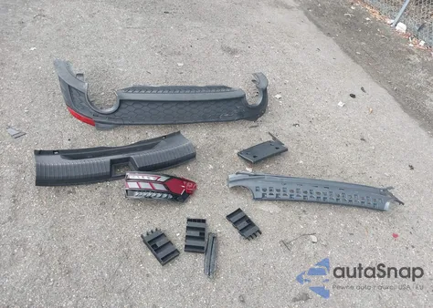 2024 Volkswagen Jetta Gli 40Th Anniversary Edition z USA, uszkodzony, nr VIN 3VW9T7BU7RM003590